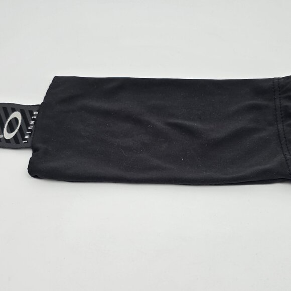 *SOLD* Oakley 03-474 Gascan White Frame Black Iridium Lens Sunglasses w/ Case - Picture 16 of 16